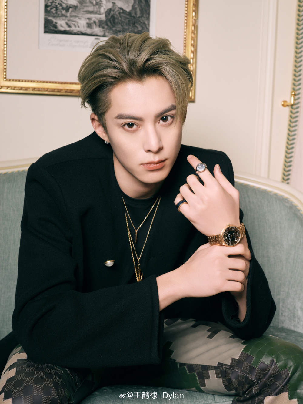 王鹤棣悬疑新剧官宣,搭档潘粤明演警察,更有任敏姜珮瑶美女助阵