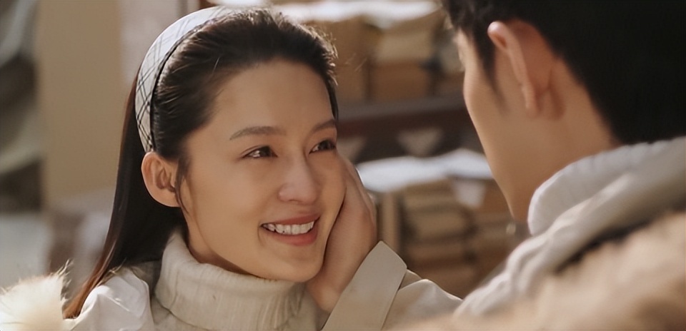 扮好一个余非不够,李沁又演活3个佳人角色,央视偏爱的尖子生_腾讯新闻