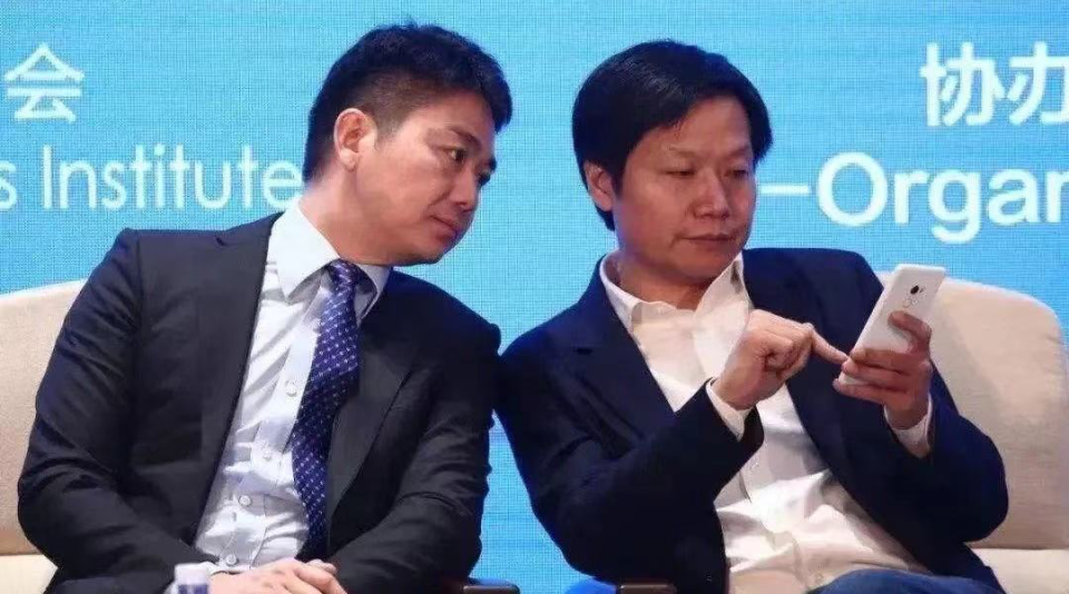 雷军的“门”易开，刘强东的“兄弟”难当