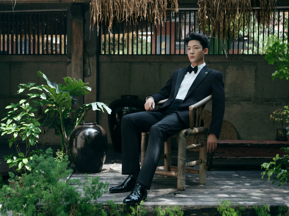 张晚意新剧《从警生涯》将拍，张天爱演女主很惊喜，看清导演追定了_腾讯新闻