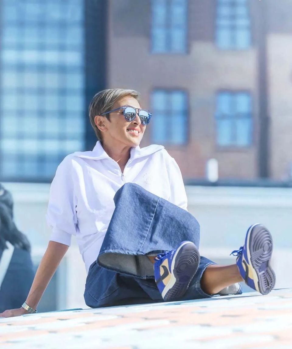 激吻梁朝伟被骂惨，这位香港第一名媛什么来头？-腾讯新闻