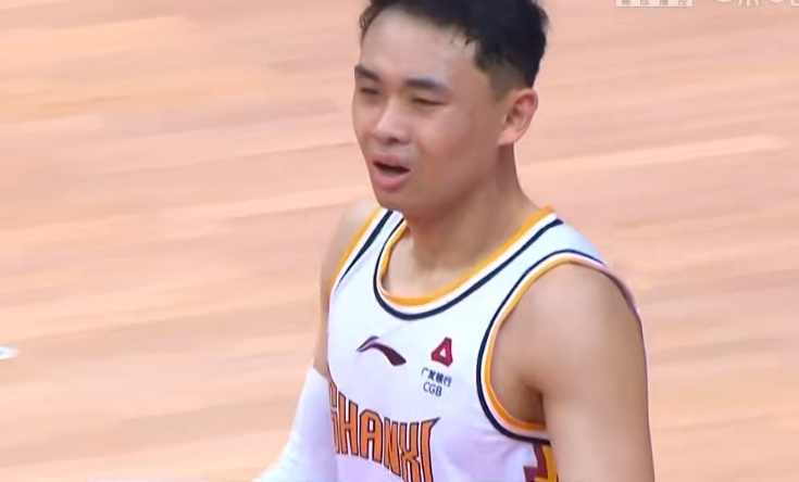 首发方面,同曦:布莱克尼,邬挺嘉,林葳,刘东,赵柏清;山西:施韦德,原帅