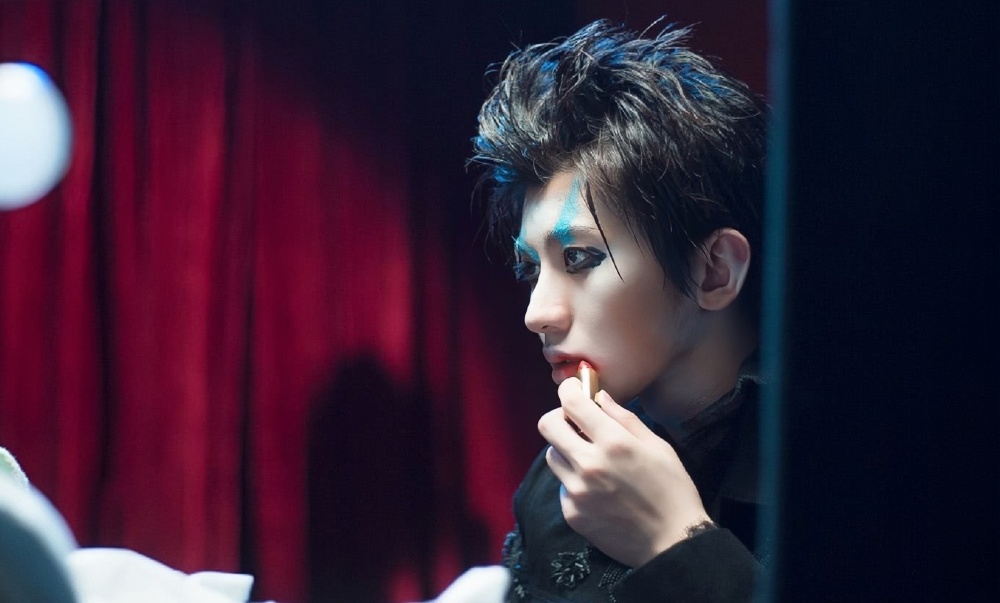 蔡徐坤演唱会如约举行粉丝激动发声要把整个内娱撕个底朝天