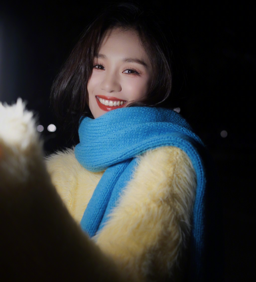 期待安悦溪更多更好的角色,也祝愿她得偿所愿,成为一名优秀的演员