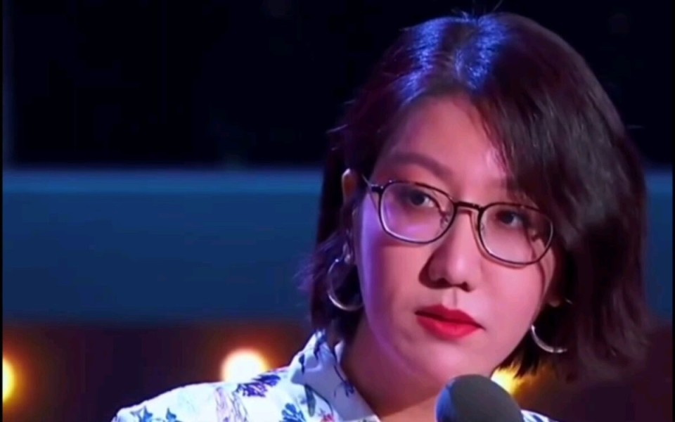 开口要孩子?52岁的韩红,未婚未育,引发网友热议