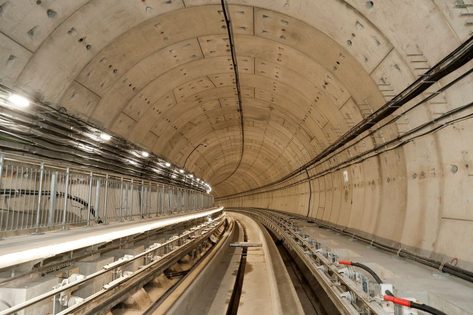 澳门轻轨延伸横琴线项目完工并交付轻轨公司