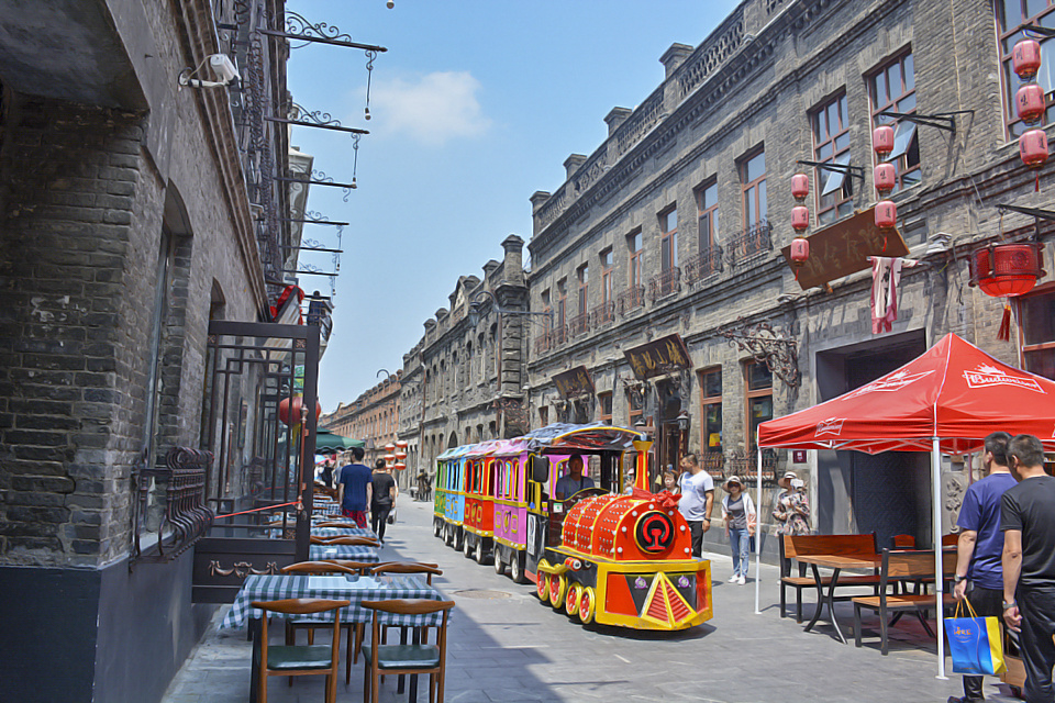 百年老街风韵:哈尔滨中华巴洛克