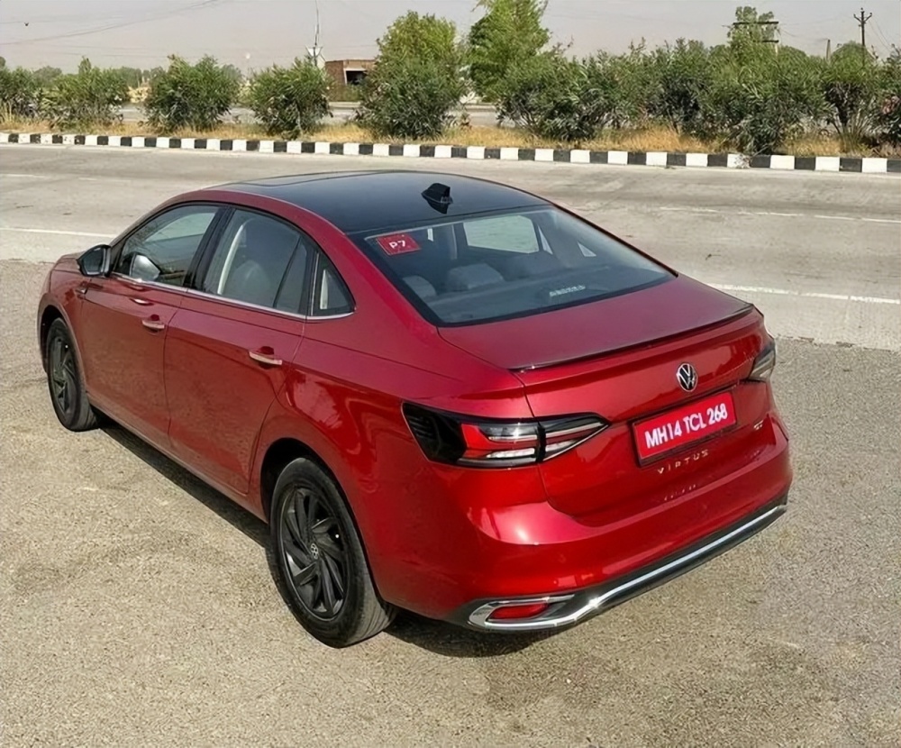 2023款"桑塔纳"海外曝光,搭载1.0t引擎_腾讯新闻