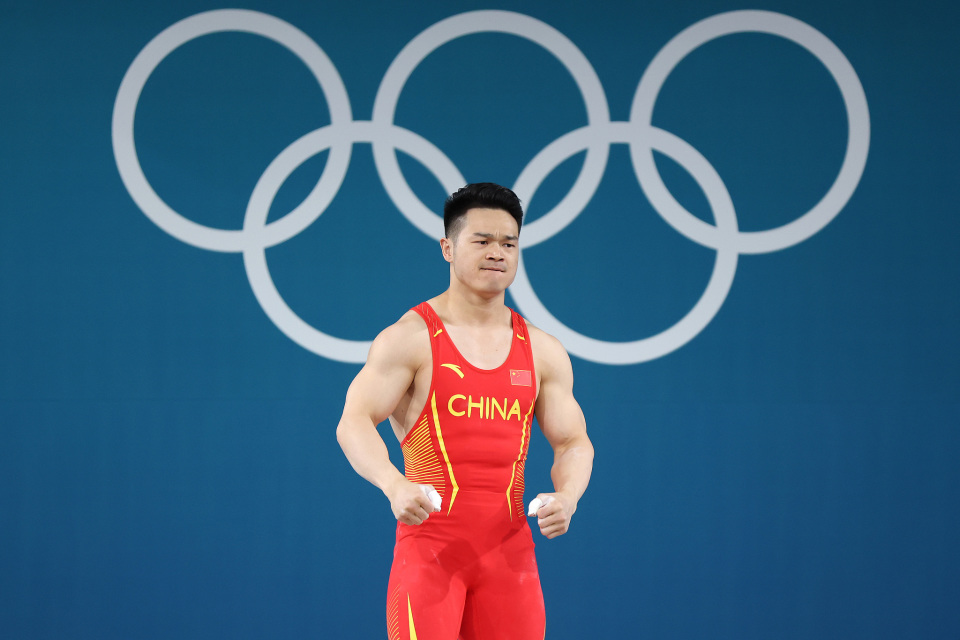 石智勇抓举领先10公斤却3次挺举失败 无缘奥运三连冠或就此退役