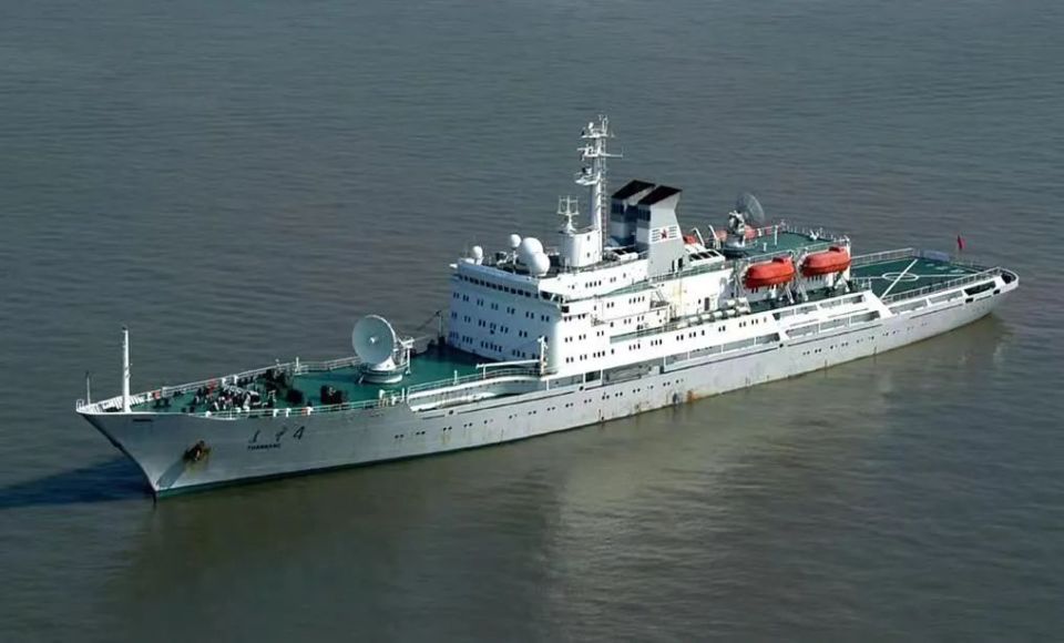 "向阳红10号"归建回海上测控部,改装为通信中继测控船,重新命名为"