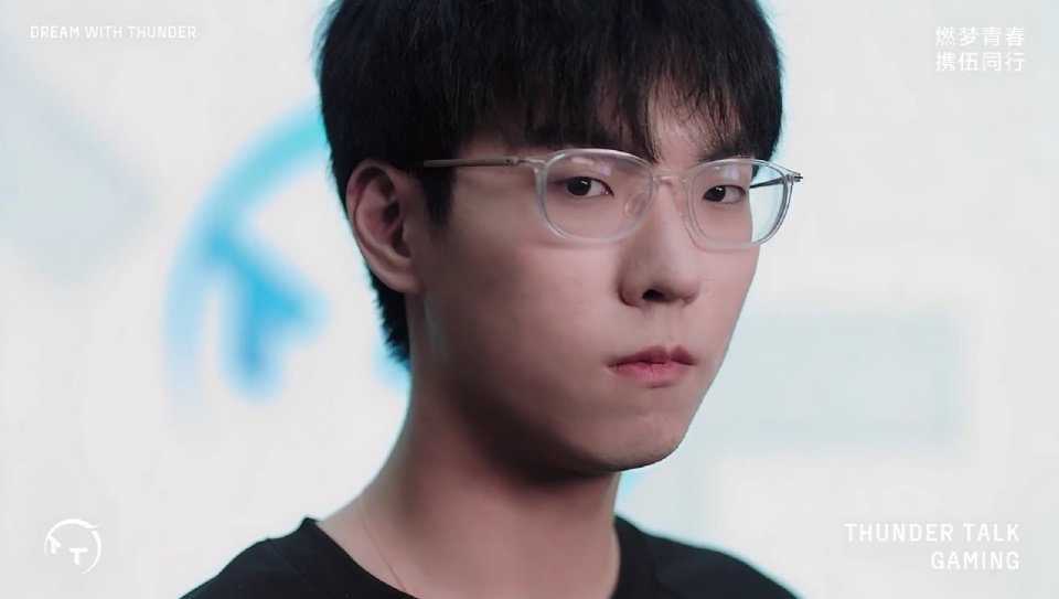 lpl宫斗受害者诞生,ucal现场落泪,没能晋级季后赛,感到很自责_腾讯