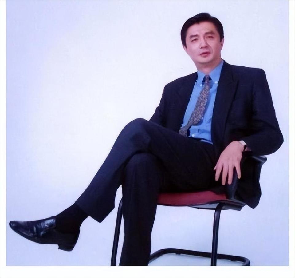 男排主帅汪嘉伟:曾红极一时,离婚又再婚,如今儿子是他的骄傲