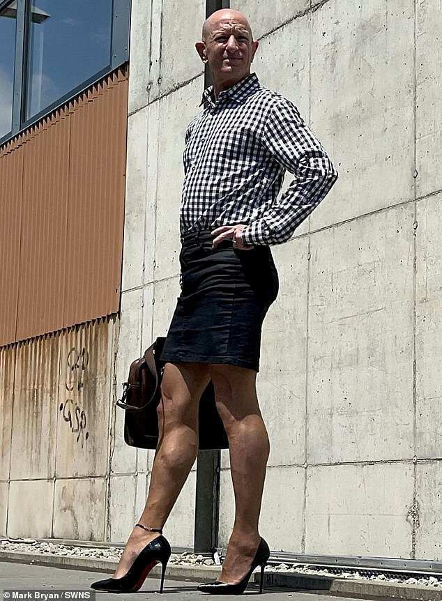 美国63岁大叔酷爱高跟鞋小短裙,成了穿搭网红各种时尚邀约都来了!