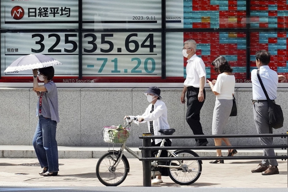 日经指数开盘冲高,超过35年前泡沫时代的峰值_腾讯新闻