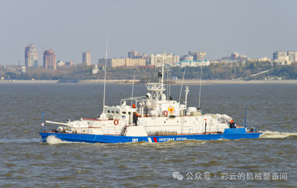 1204型"雄峰"内河装甲炮艇,标准排水量73.4t,满载排水量77.