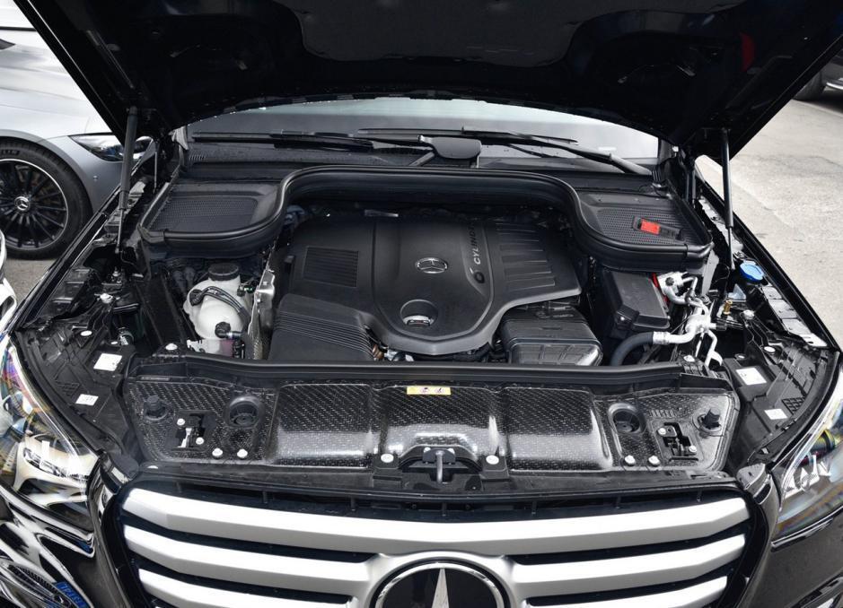 0t涡轮增压直列六缸发动机,最大功率279千瓦,最大扭矩500牛·米,.