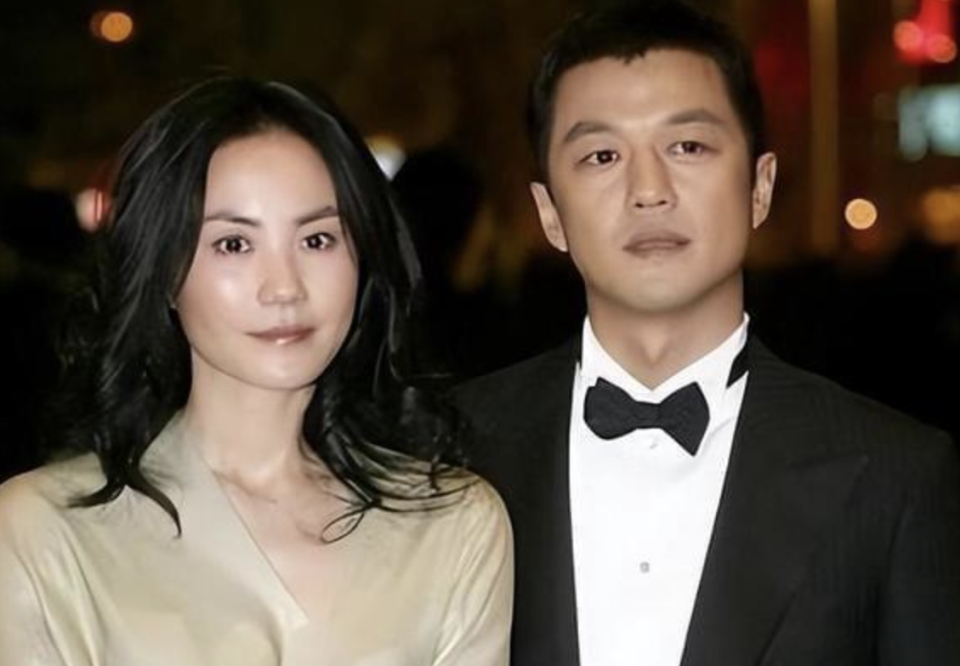 王菲是有多“嫌弃”李亚鹏，镜头面前装都不装了，后来果然离婚了_腾讯新闻
