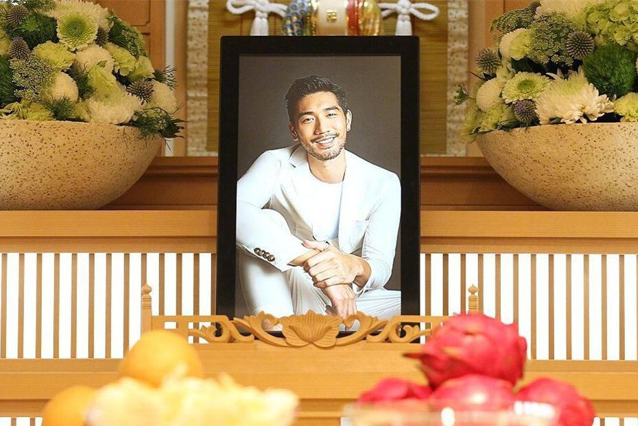 高以翔离世4年,cp粉仍坚信焦俊艳才是正牌女友,连私生子都有了_腾讯