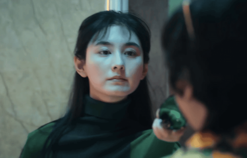 48集《主角》刘红兵父母看不起易青娥，才知，楚嘉禾凭啥爬上刘红兵床，让易青娥离婚_腾讯新闻