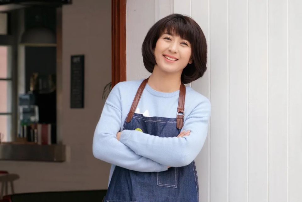 "乡村苦命玛丽苏专业户"闫学晶,年过半百跑商演,为儿媳撑场子