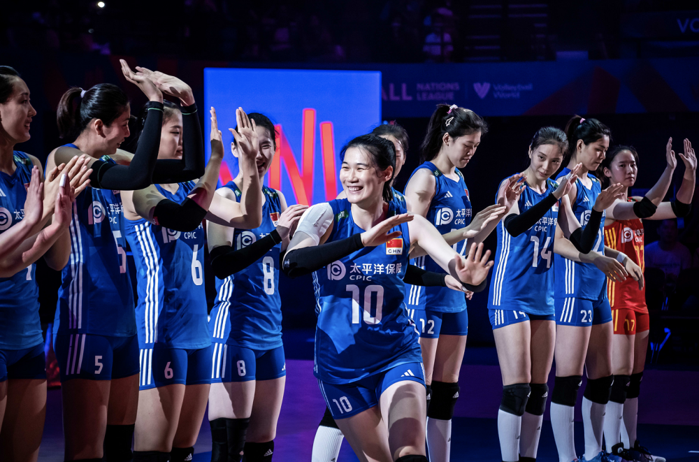 中国女排时隔20年再冲冠军!蔡斌七仙女阵容效果初见成效-腾讯新闻
