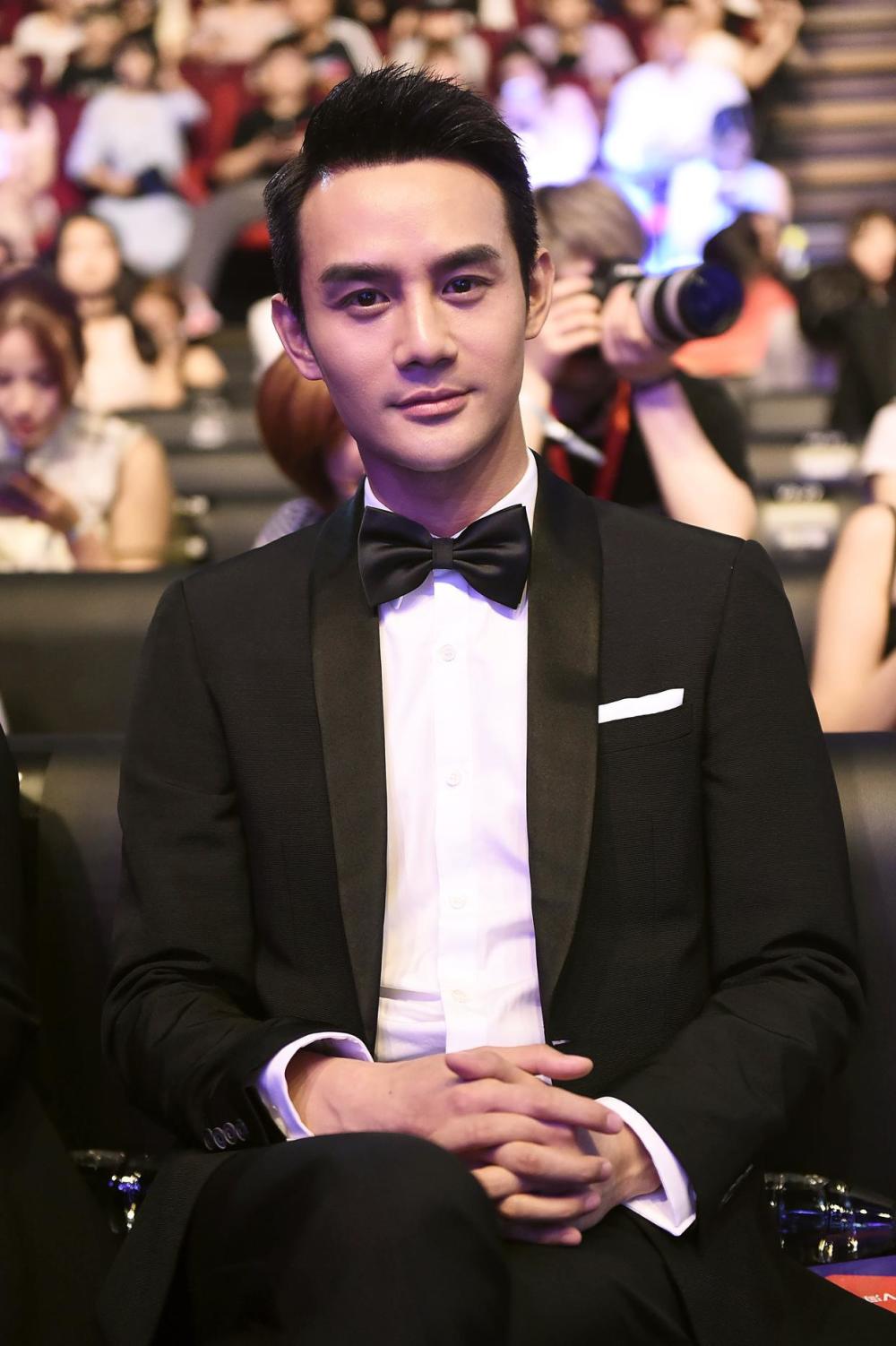 很多人总是将赵文瑄误认成王凯,他俩长得到底有多像?_腾讯新闻