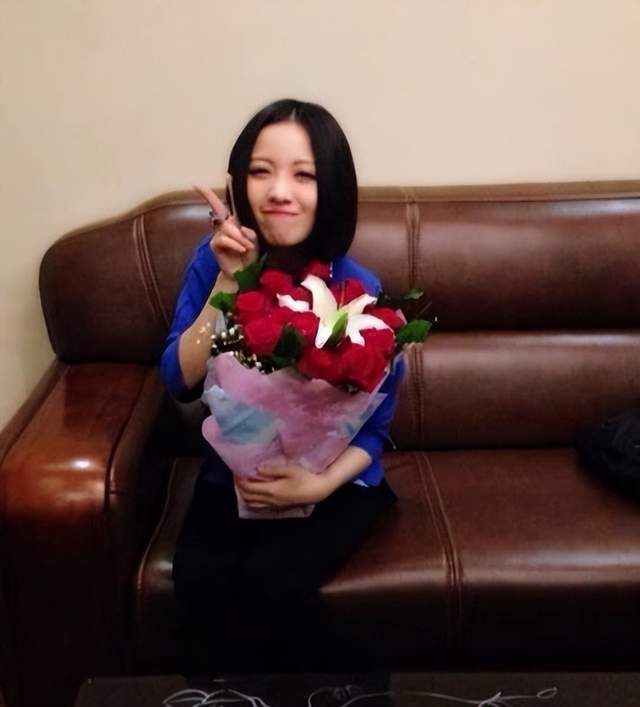 张碧晨连续8年发文为姚贝娜庆冥诞,两人友情深厚,网友:有心了_腾讯