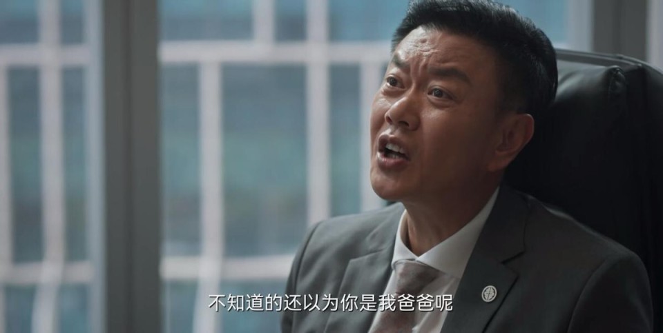 冯嘉怡一副在儿子面前吃瘪,但又拿他没办法的表情,又一次戳中笑点