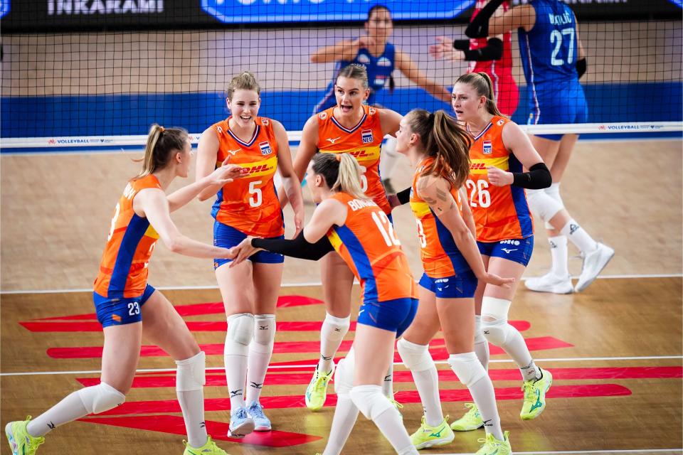 荷兰女排3连胜!积分优势17.77分,奥运近在咫尺,加拿大迎生死战