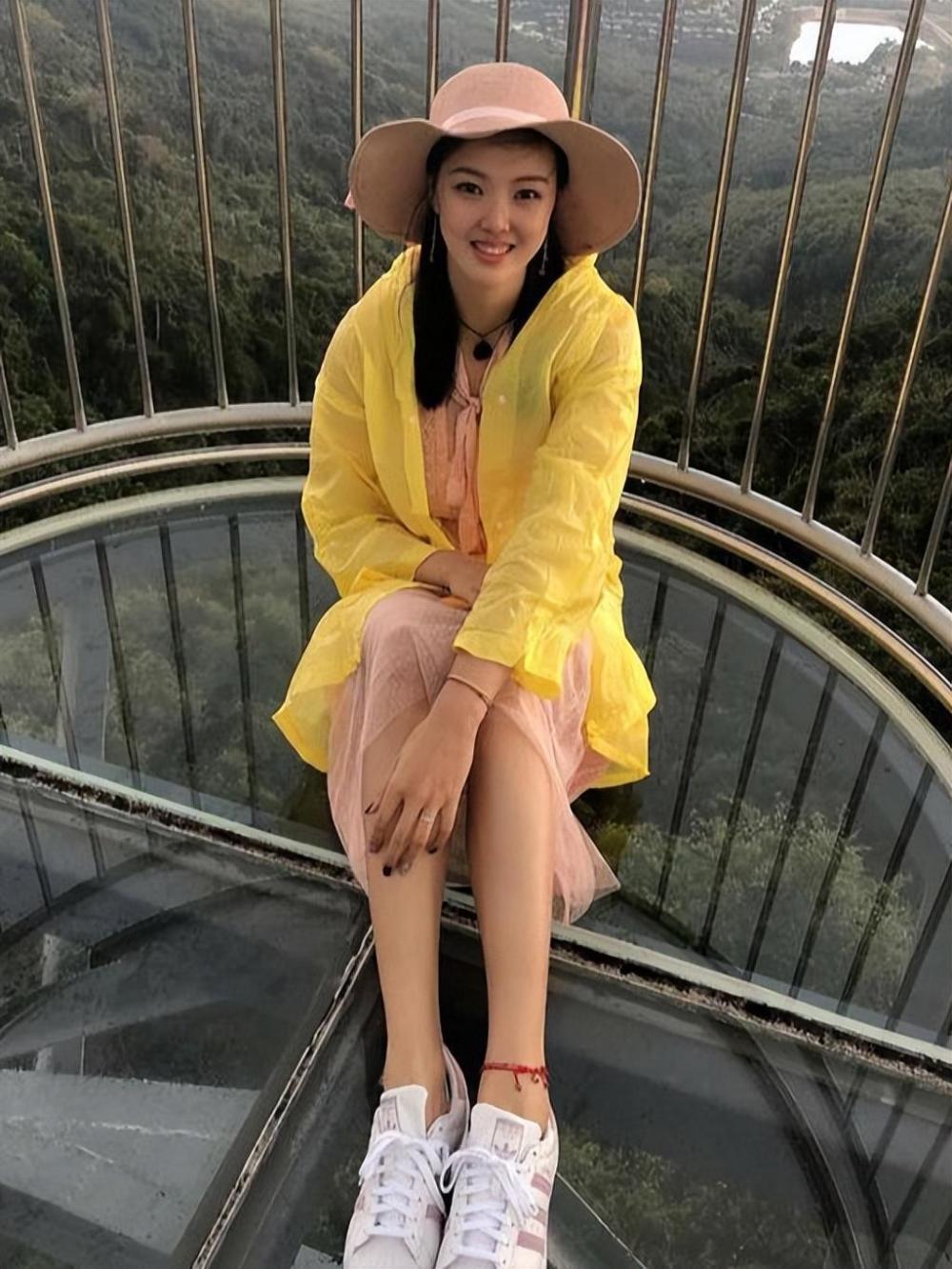 张常宁缺席世联赛去日本旅游 球迷吐槽应跟随中国女排去韩国_腾讯新闻