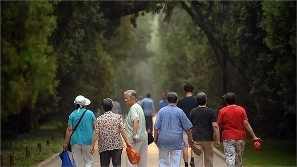 如果大家都不生孩子，10年后中国会是什么样？