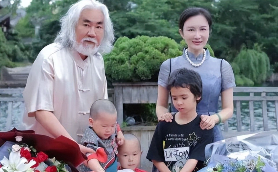 老当益壮,张纪中72岁再拼三胎,网友评论逐渐"疯狂"!_腾讯新闻