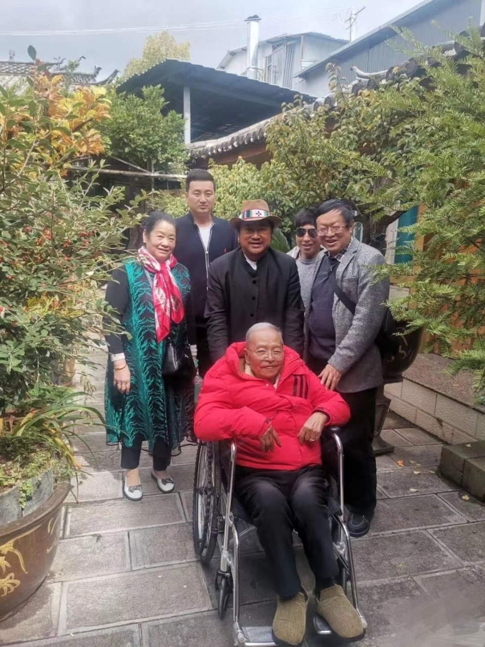 音乐大家宣科先生病逝,享年93岁,曾被称为"丽江鬼才"-腾讯新闻