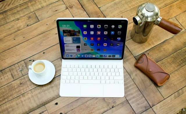 641