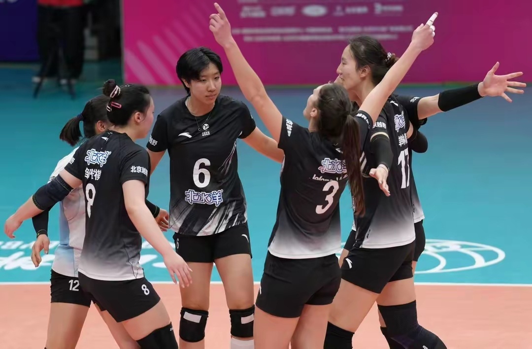 首秀轟28分制勝！中國女排19歲1米90重炮崛起：替補造3-2大逆轉