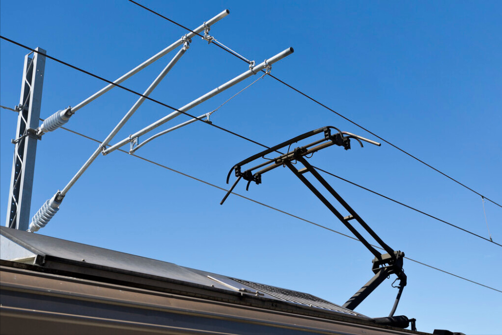 看受电弓百年发展历程就知道_腾讯新闻