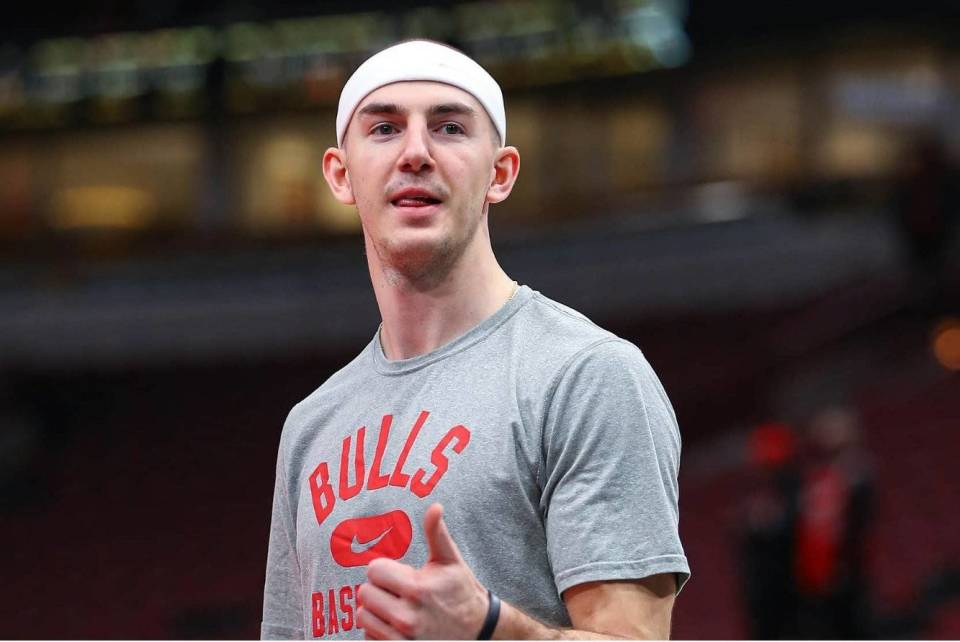 看着詹眉为范德比尔特归位欣喜若狂 如果卡鲁索没走 湖人会发生什么