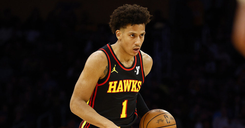 北京时间3月22日,据clutch points记者brett siegel报道,亚特兰大老鹰