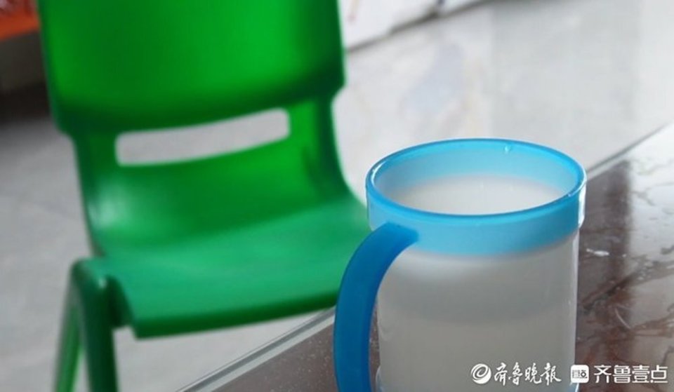 与奶粉勺"做伴"的十年,"柠檬宝宝"天天期盼奇迹的十年