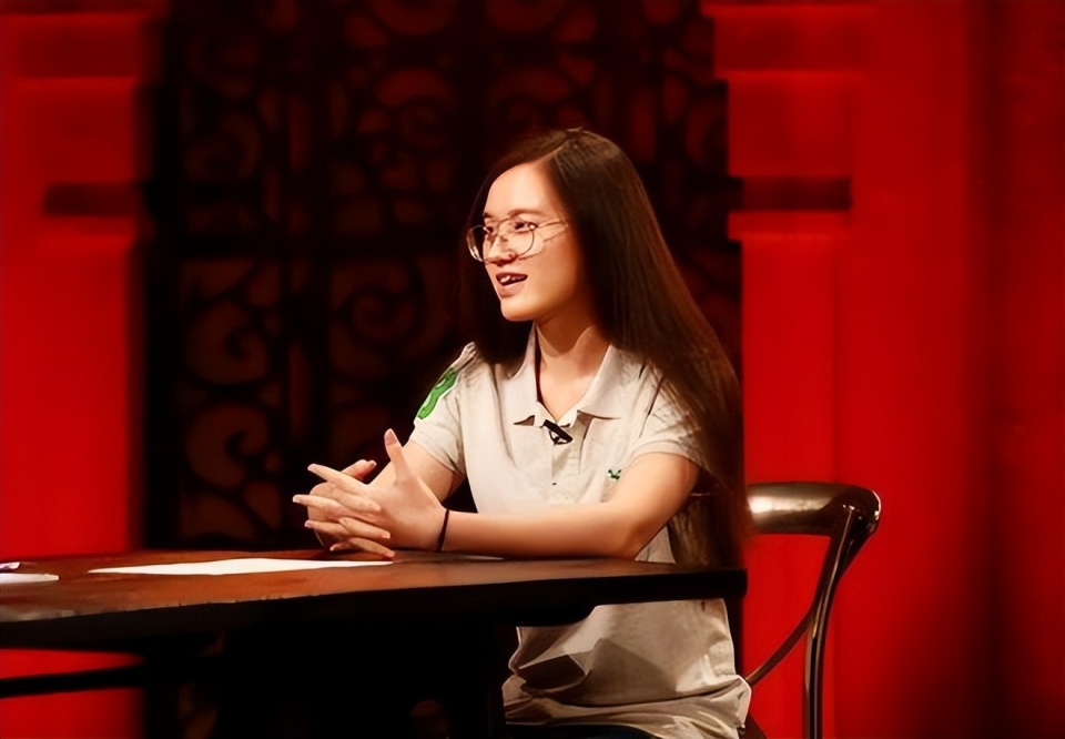 李坤城撒手人寰,爷孙恋落下帷幕,这场闹剧的原罪该怪谁?_腾讯新闻