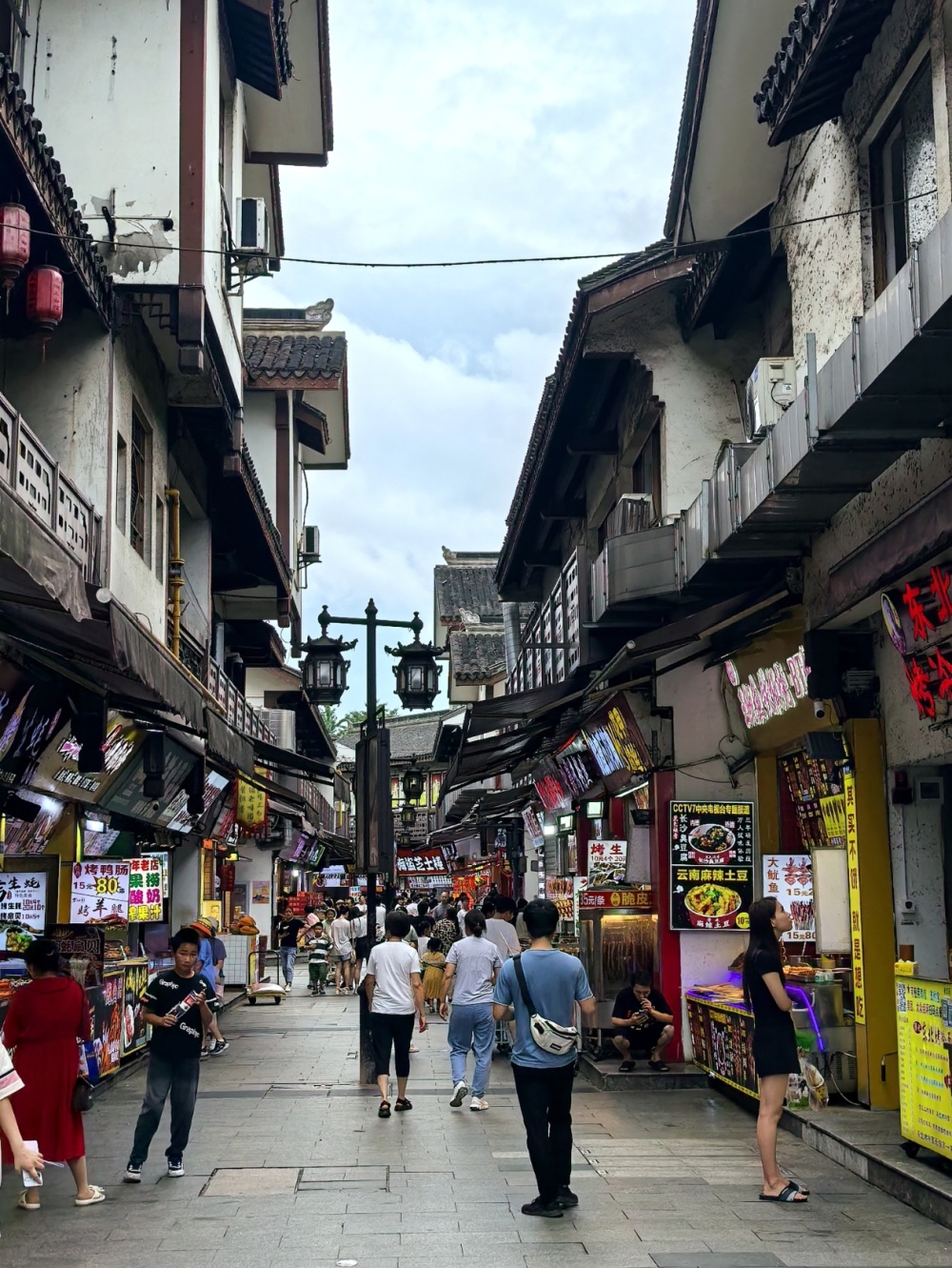 无锡南禅寺美食一条街图片