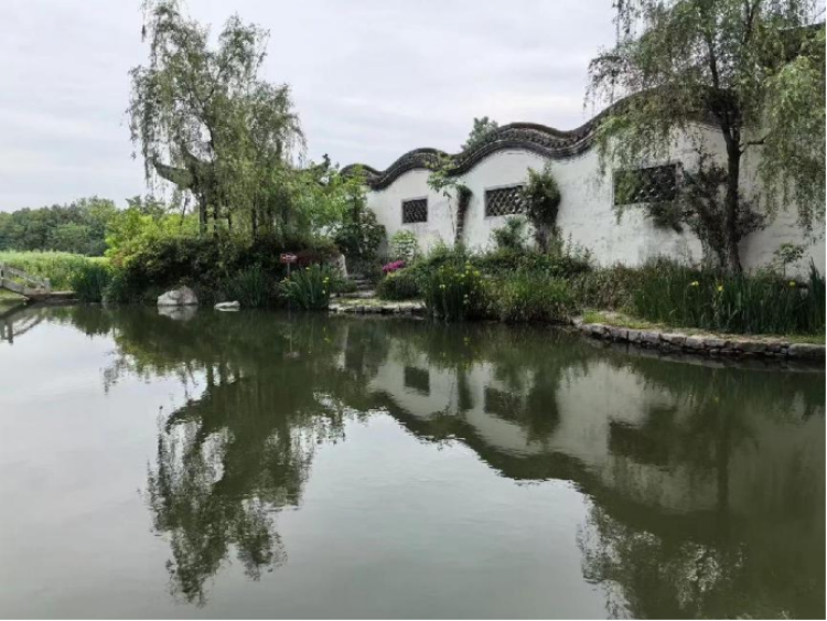 铜陵漫园位于被住建部评为全国首批宜居村庄的安徽铜陵义安区西联镇犁