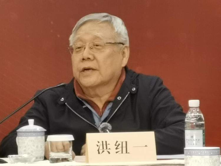 干部大学东方艺术院换届工作会议在青松城香山厅如期进行,校长周鸿刚