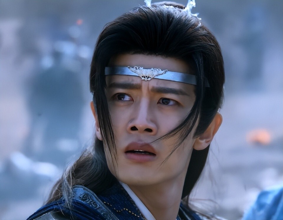 任嘉伦24岁到34岁颜值变化:颜值一直在"变",但并不是变丑_腾讯新闻