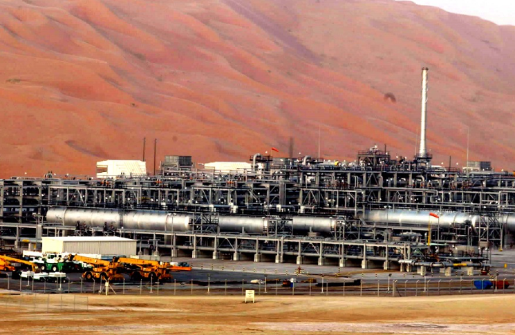 石油通过打击伊朗和支持以色列等行动,美国可以在一定程度上塑造中东