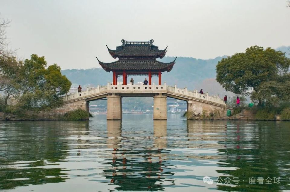 探秘西湖景区,这些景点你不能错过!