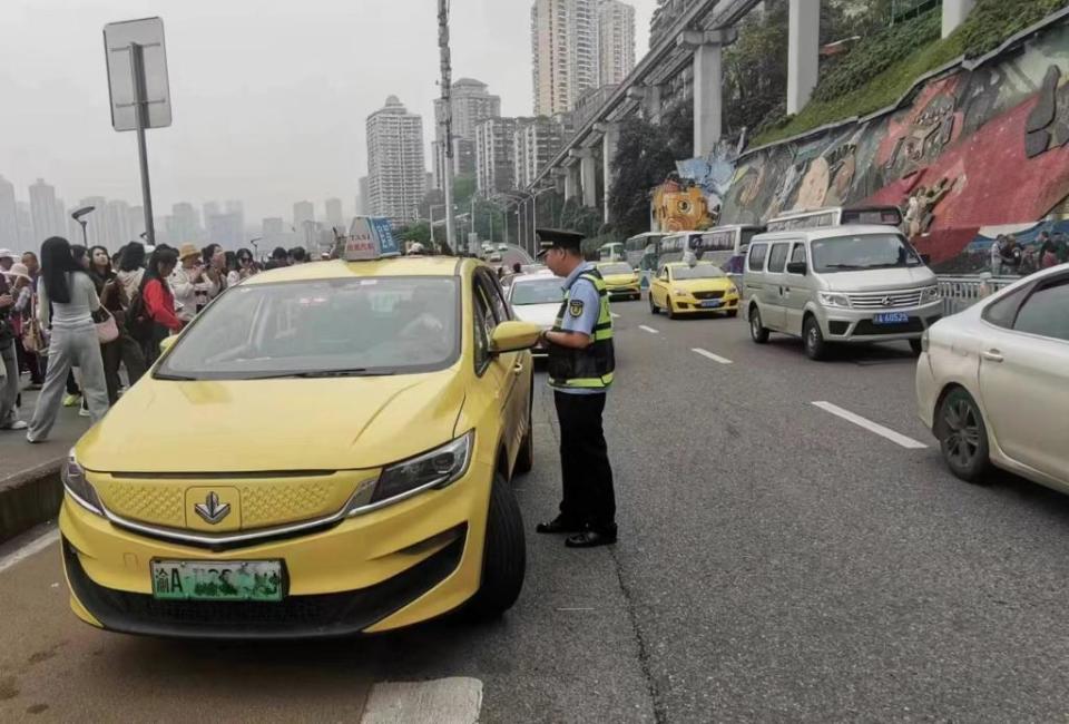 今年二季度重庆中心城区238台次出租车被停运整顿