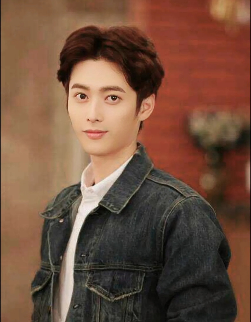 《唐诡2》韩承羽:硕士毕业演技却被嘲,33岁结婚生子还要当校长