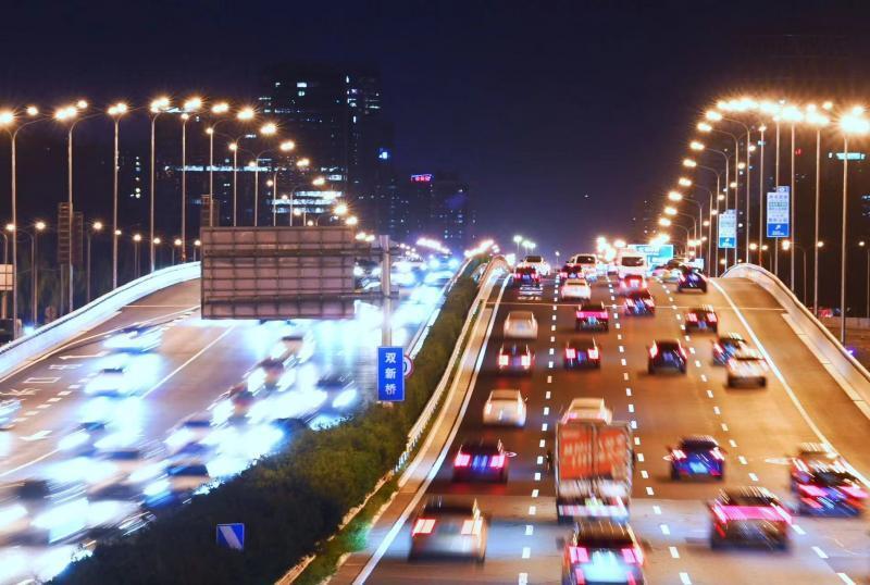 打通进出北京朝阳站瓶颈路段 东四环双新桥"纵断抬高"