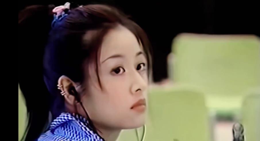 20岁的林心如,当年还没能演《还珠格格》,早期的她只能在各大电视剧